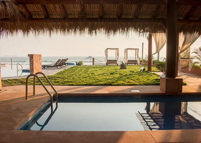 Punta Blanca Zihuatanejo