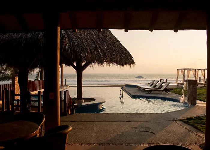 Hotel Punta Blanca Zihuatanejo